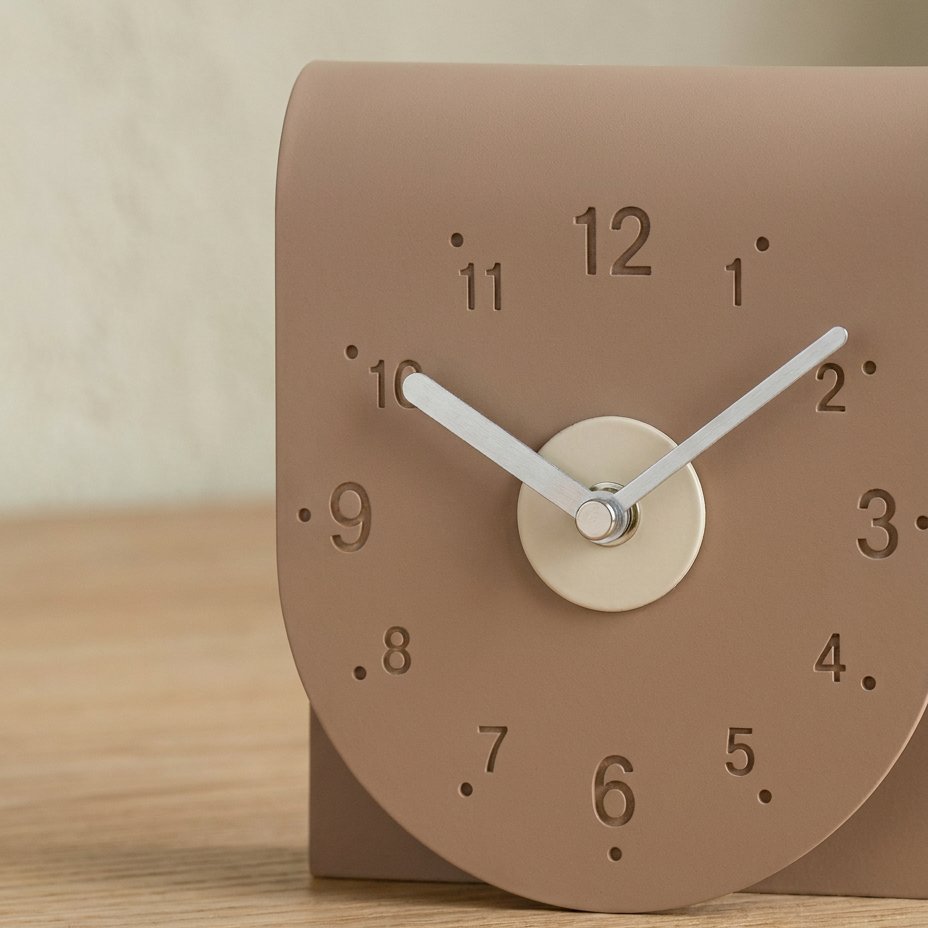 Horloge À Poser Design Moderne