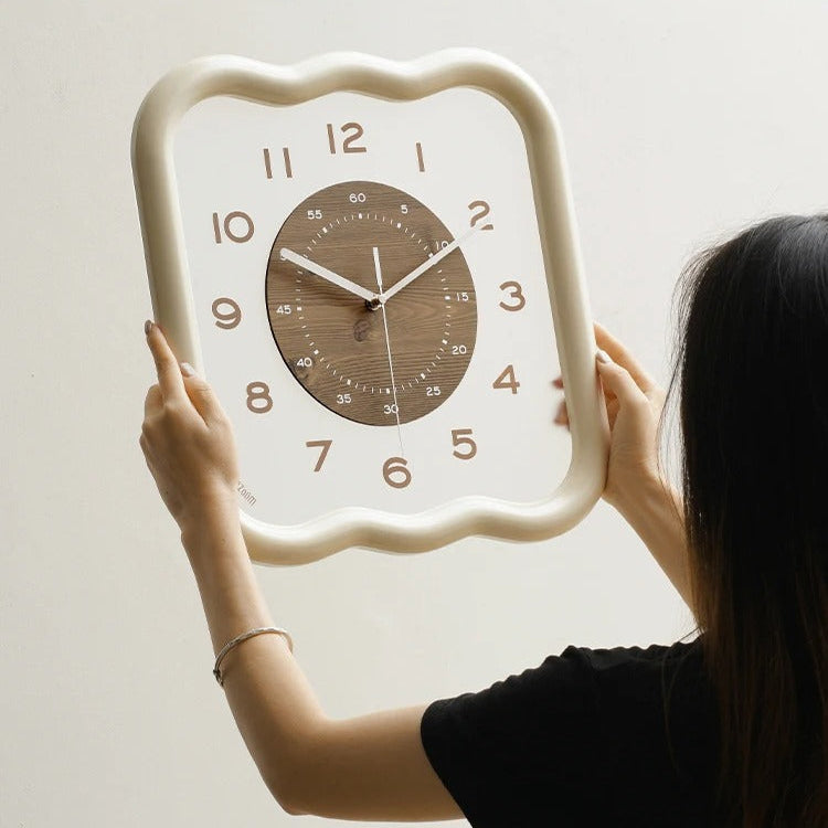 Horloge Murale Carrée Moderne