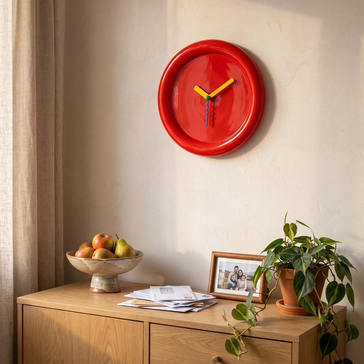 Horloge Murale Bleu Design – mise en situation
