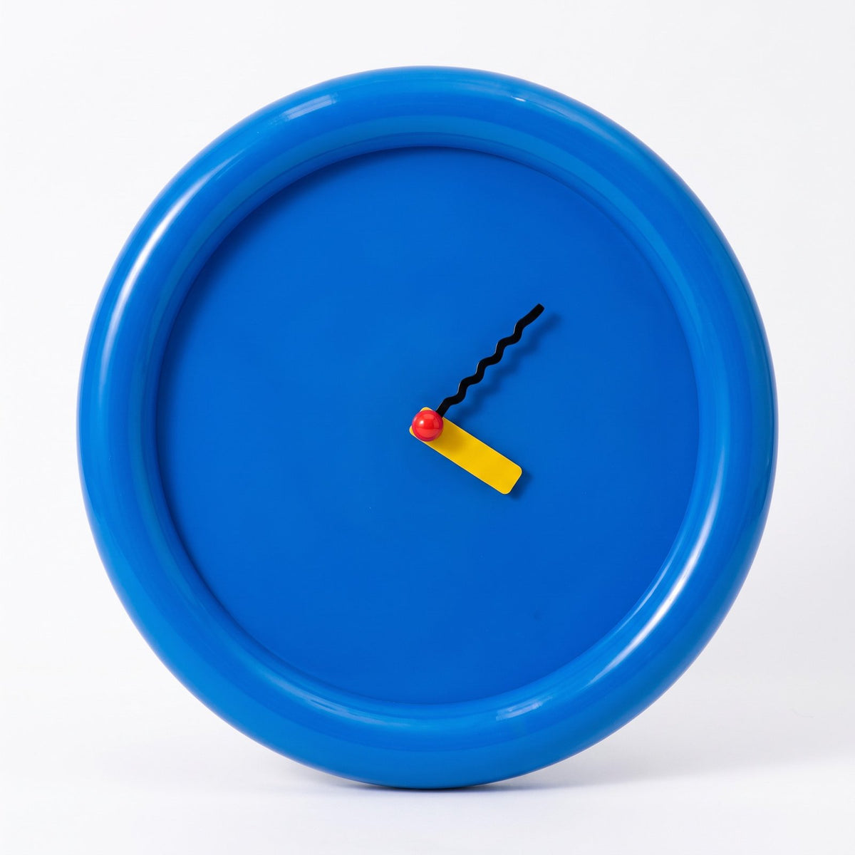 Horloge Murale Bleu Design Bleu – fond blanc