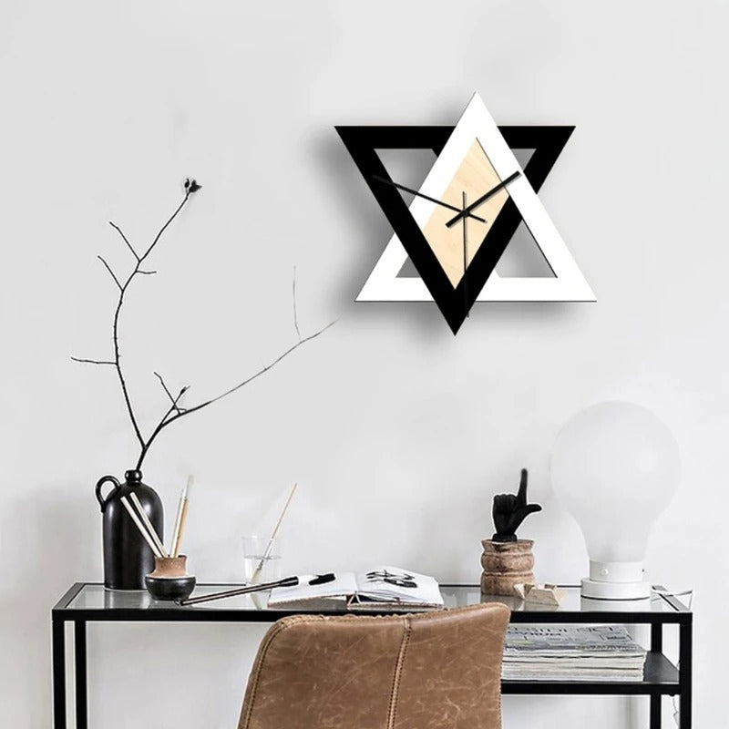 Horloge Murale Triangle Moderne