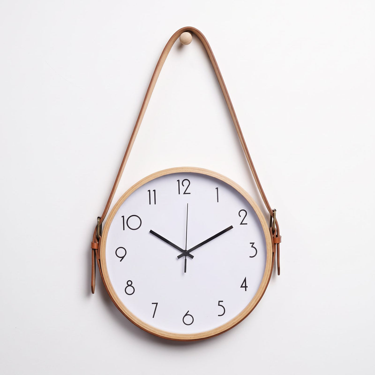 Horloge Murale Cuir Suspendue