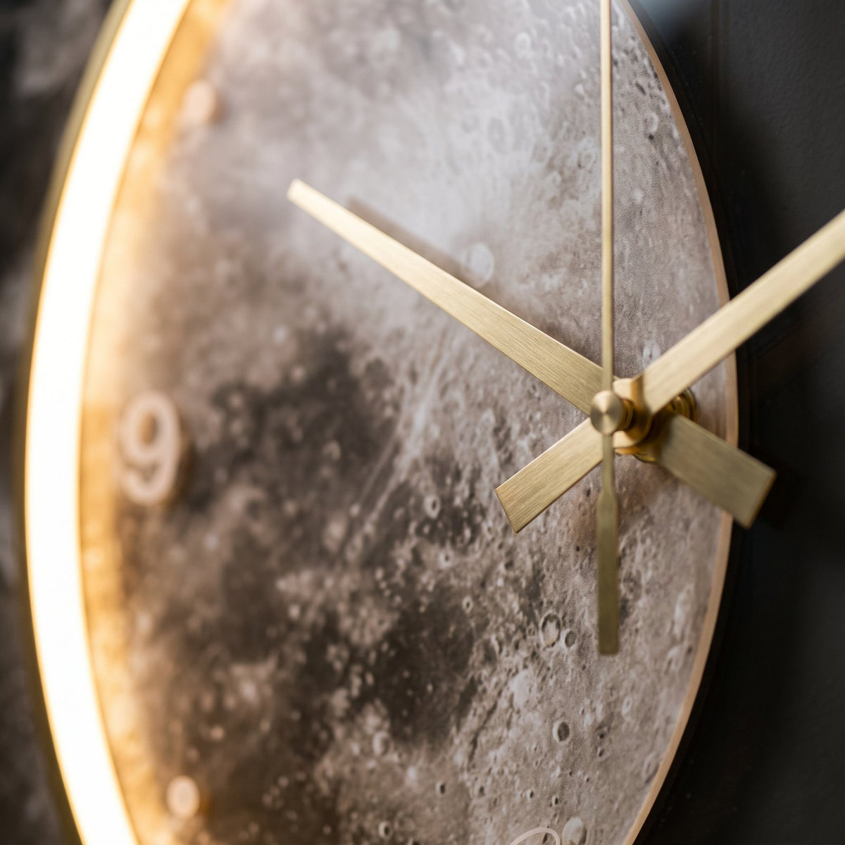 Horloge Murale Lune Lumineuse