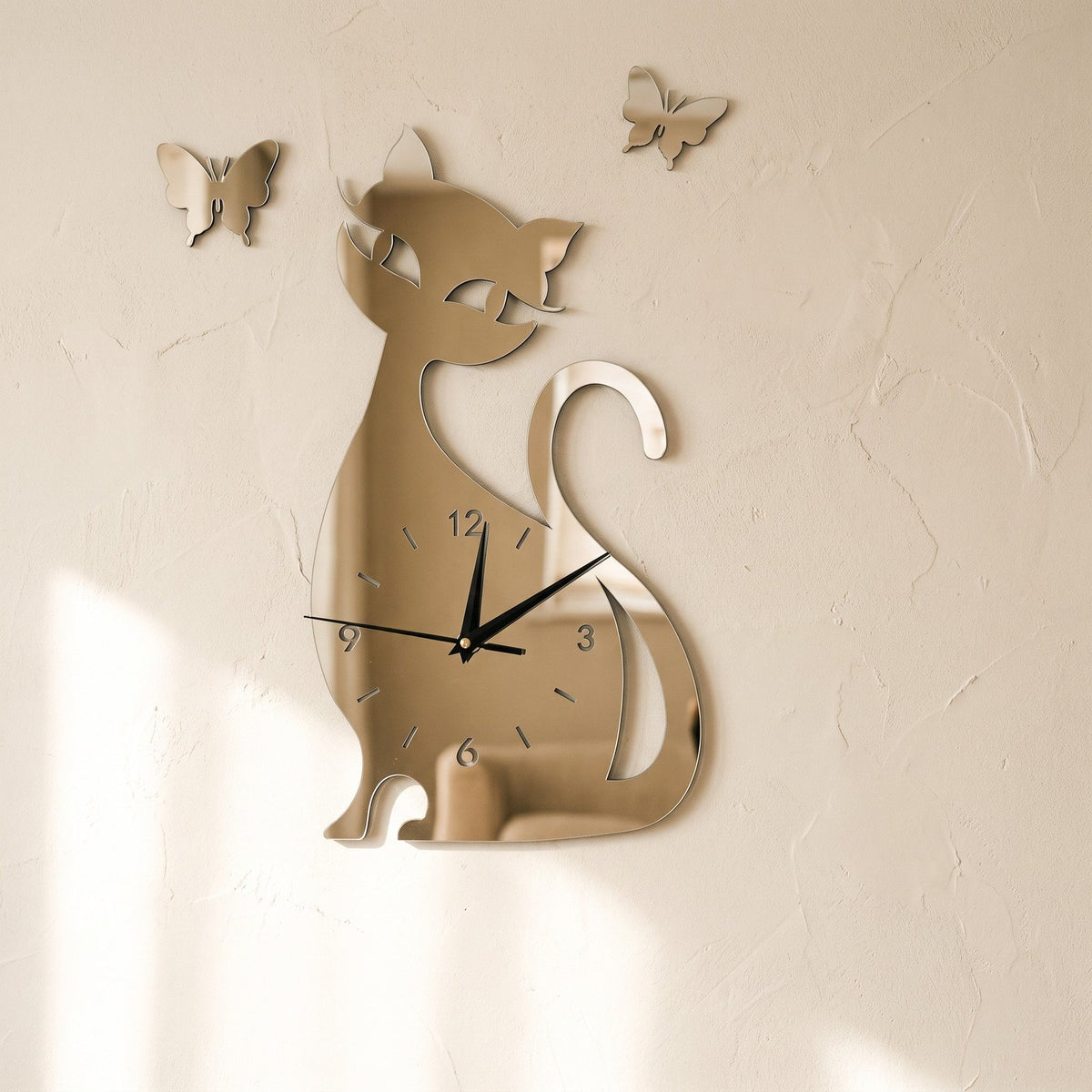 Horloge Murale Silhouette Chat – mise en situation