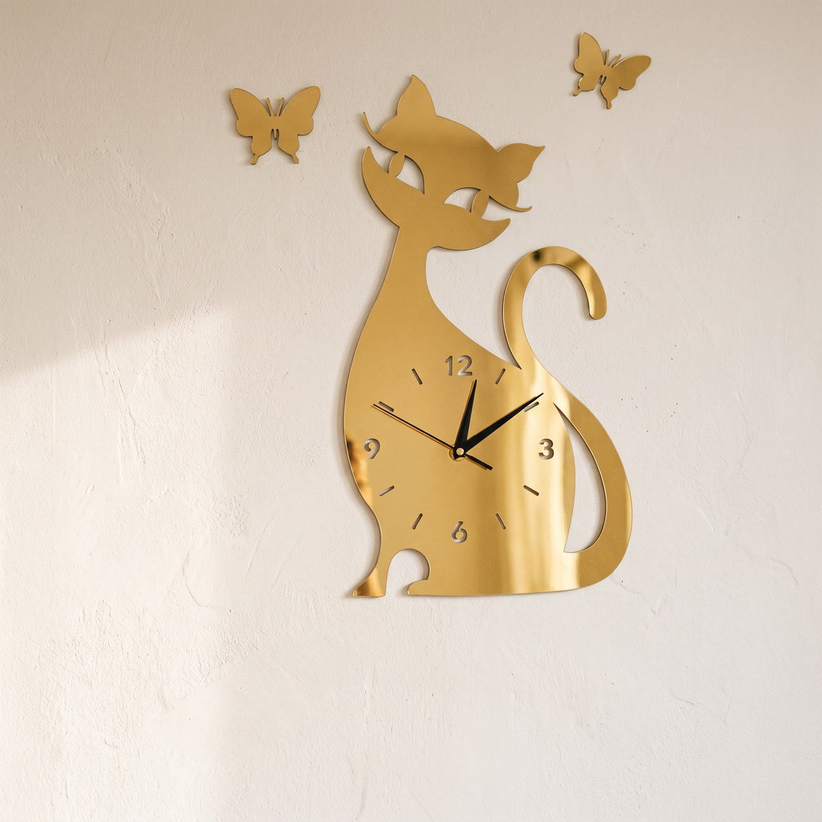 Horloge Murale Silhouette Chat – mise en situation